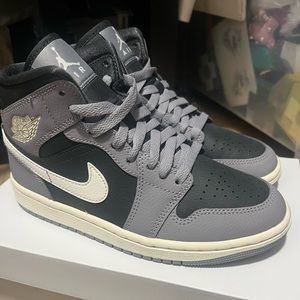 women’s air jordan mid cement grey